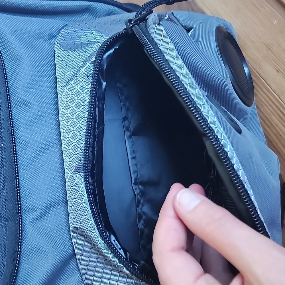 Don Julio 1942 - Cooler bag With 2 Speakers. - Picture 8 of 10
